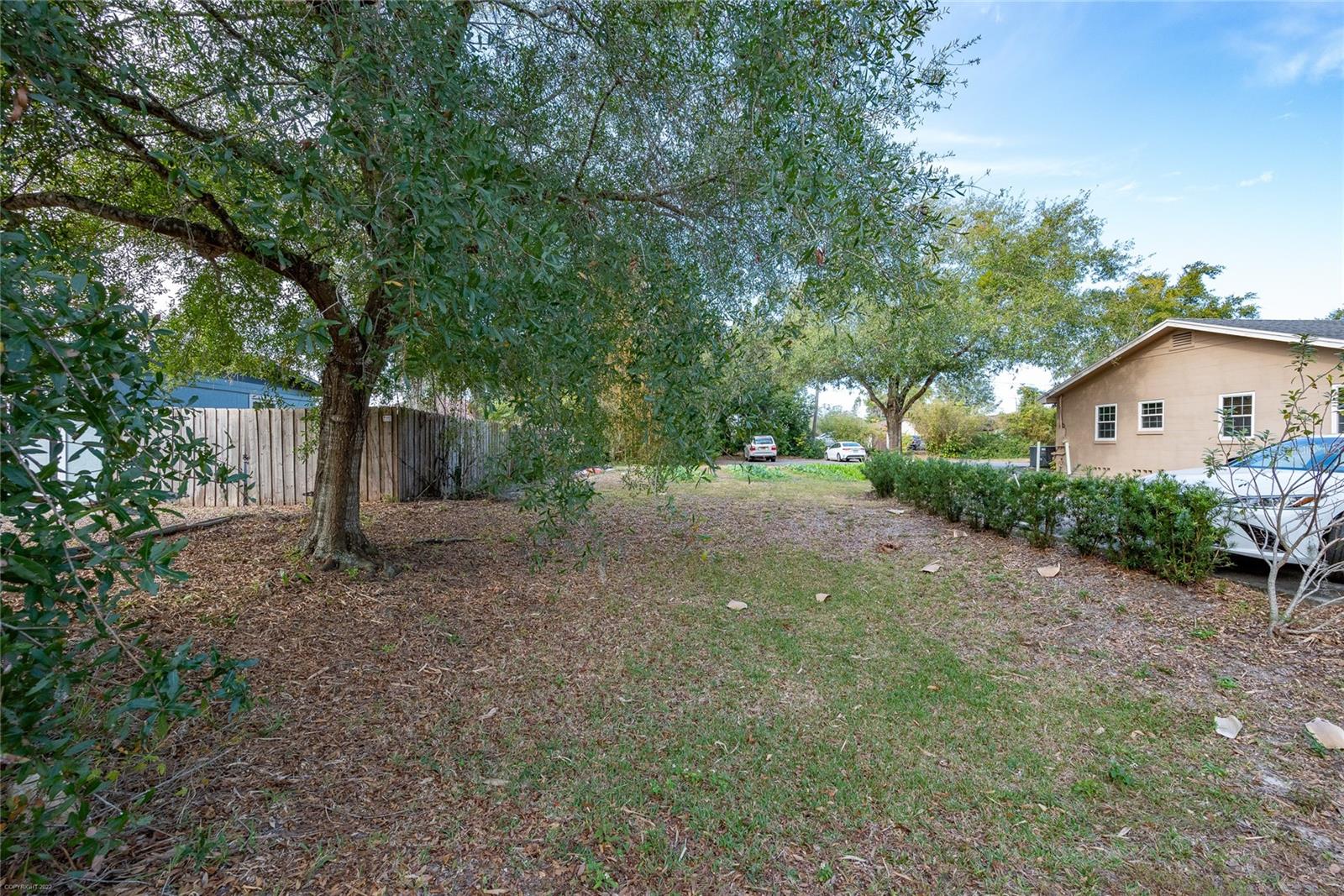 229 S Edinburgh Dr Property Photo 3