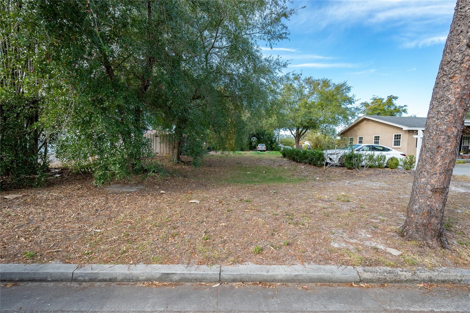 229 S Edinburgh Dr Property Photo 5