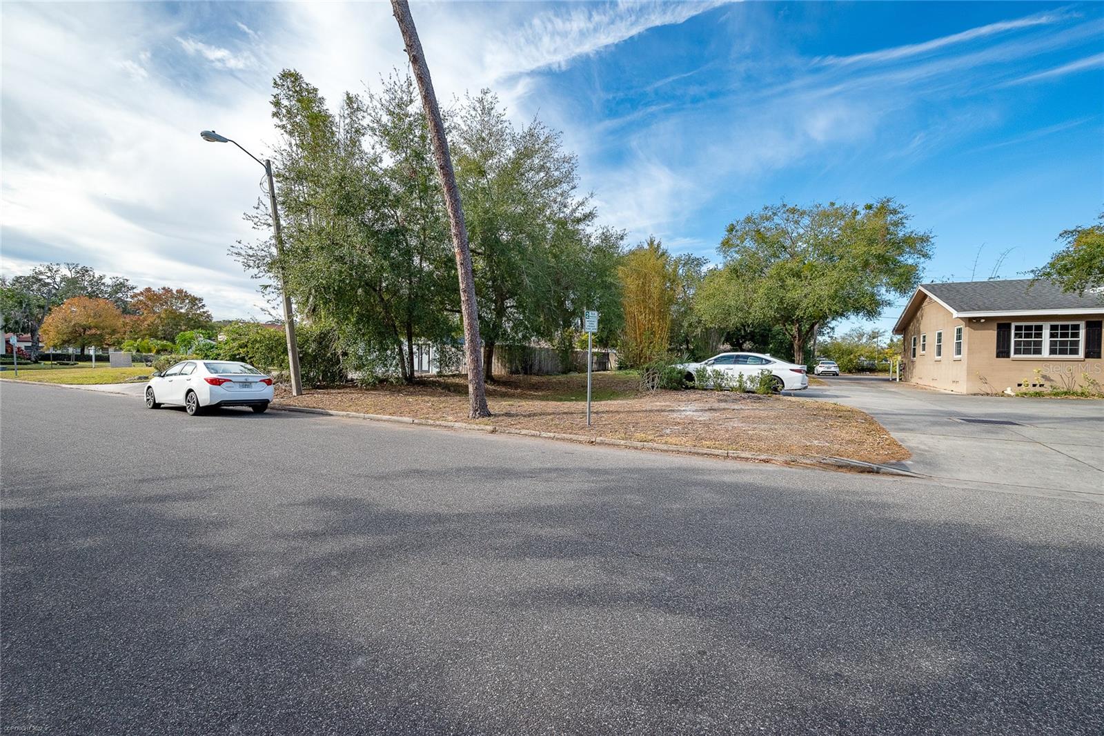 229 S Edinburgh Dr Property Photo 11