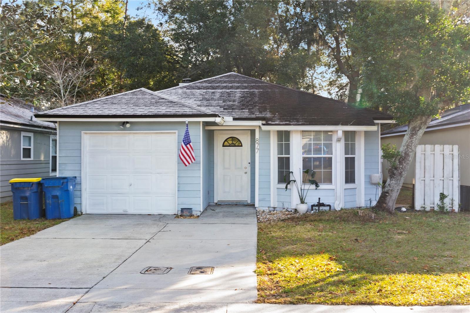 877 Jackson Rd Property Photo 1