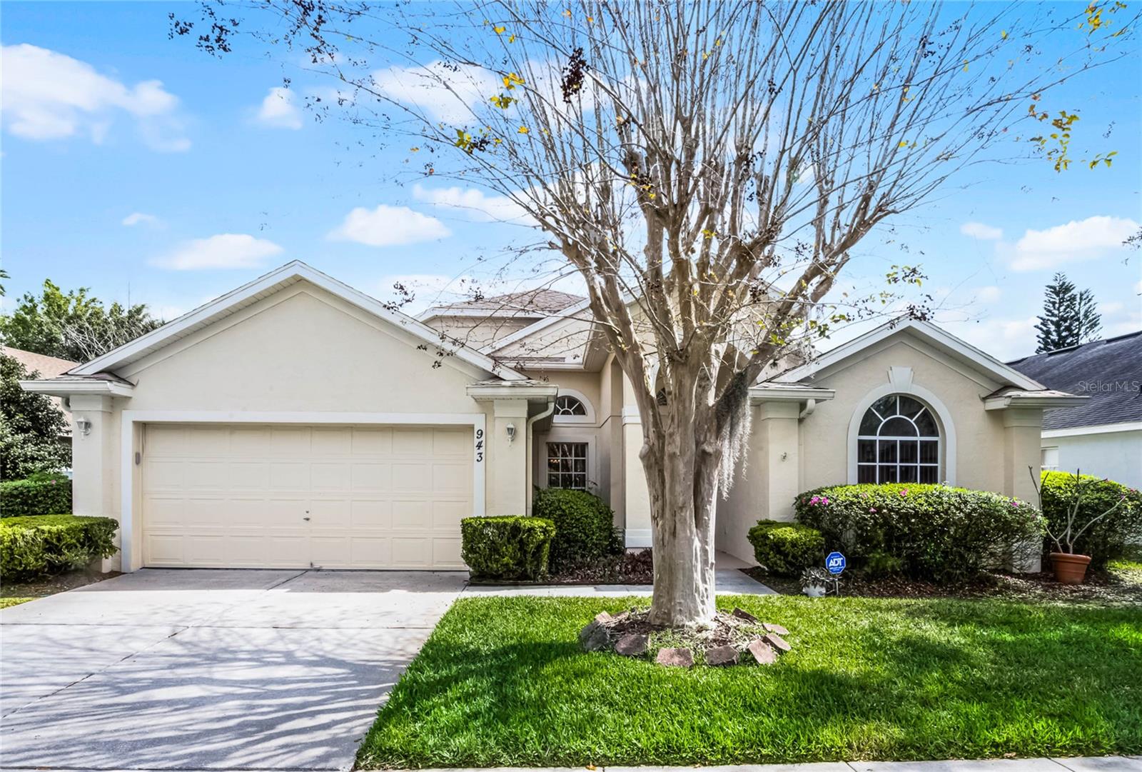 943 Oak Chase Dr Property Photo