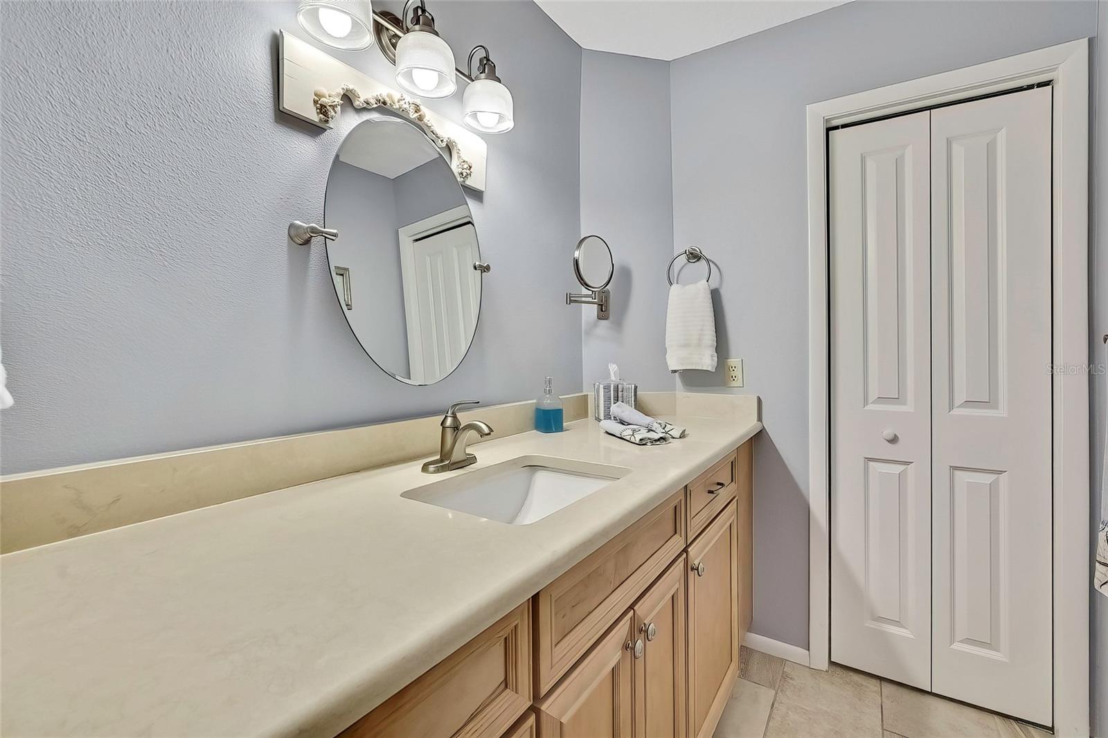 2891 N Rivers Edge Blvd #100 Property Photo 20
