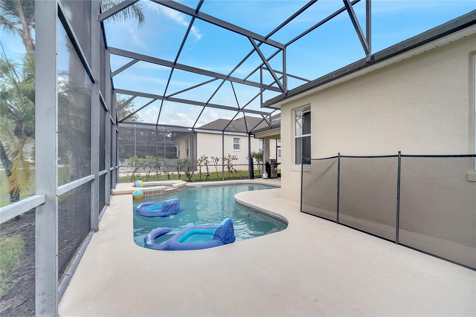 511 Pineloch Dr Property Photo 15