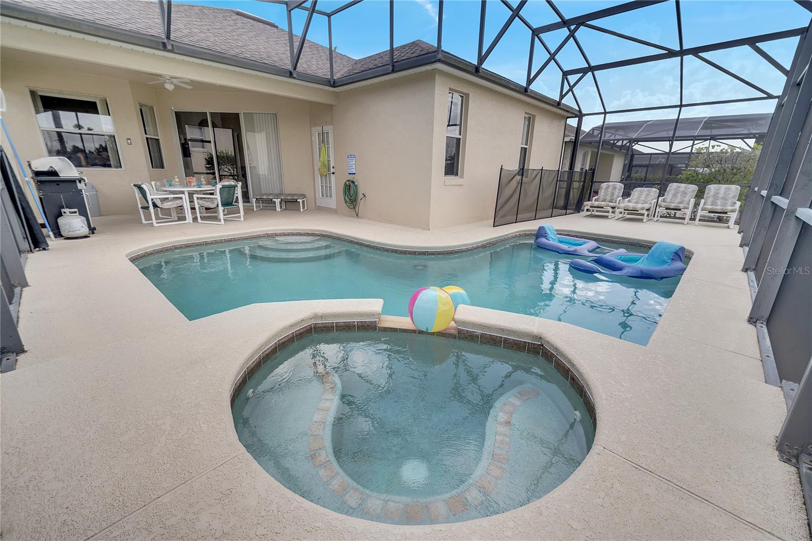 511 Pineloch Dr Property Photo 17