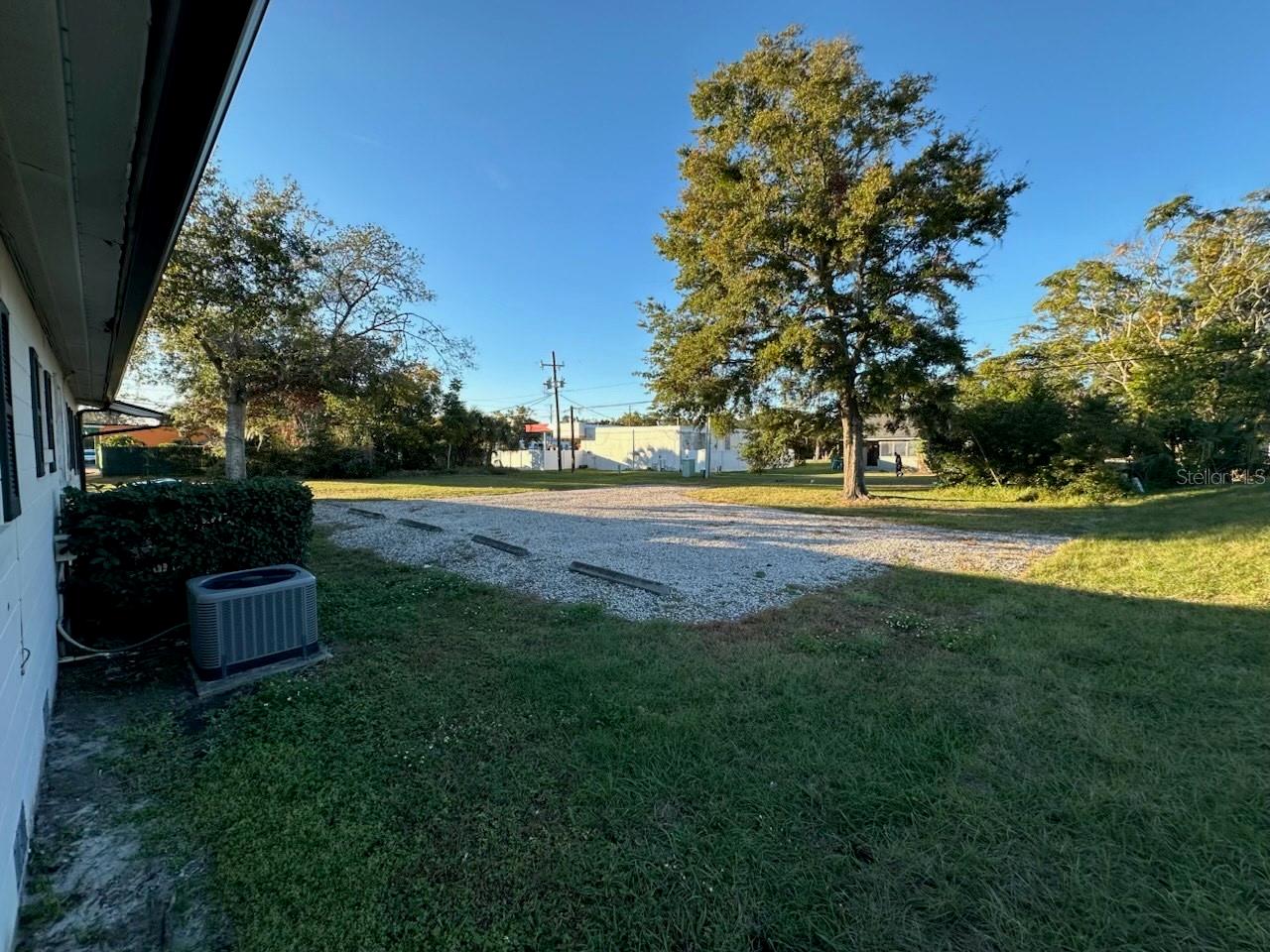 120 E Crystal Lake Ave Property Photo 3