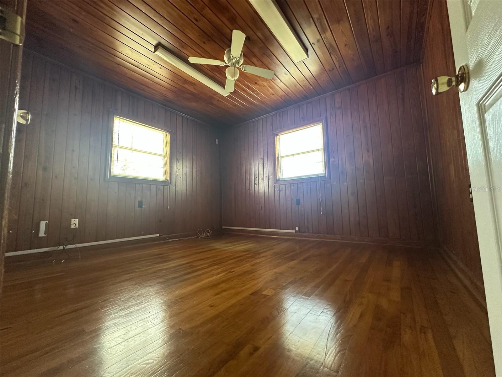 120 E Crystal Lake Ave Property Photo 7