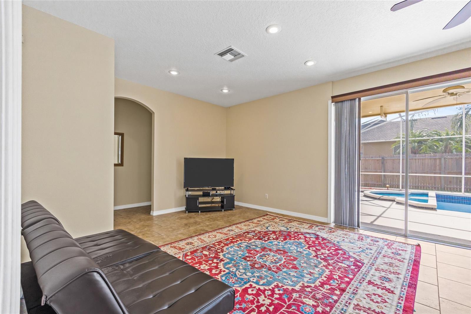 1569 Victoria Way Property Photo 4