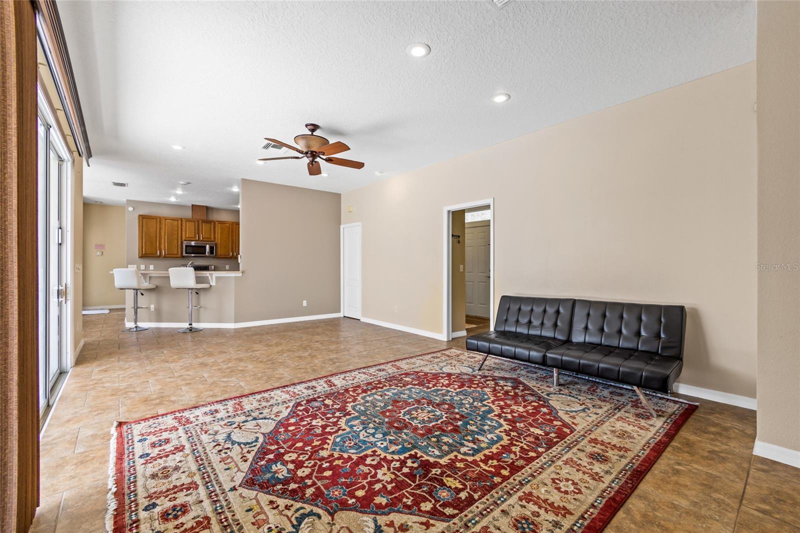 1569 Victoria Way Property Photo 5