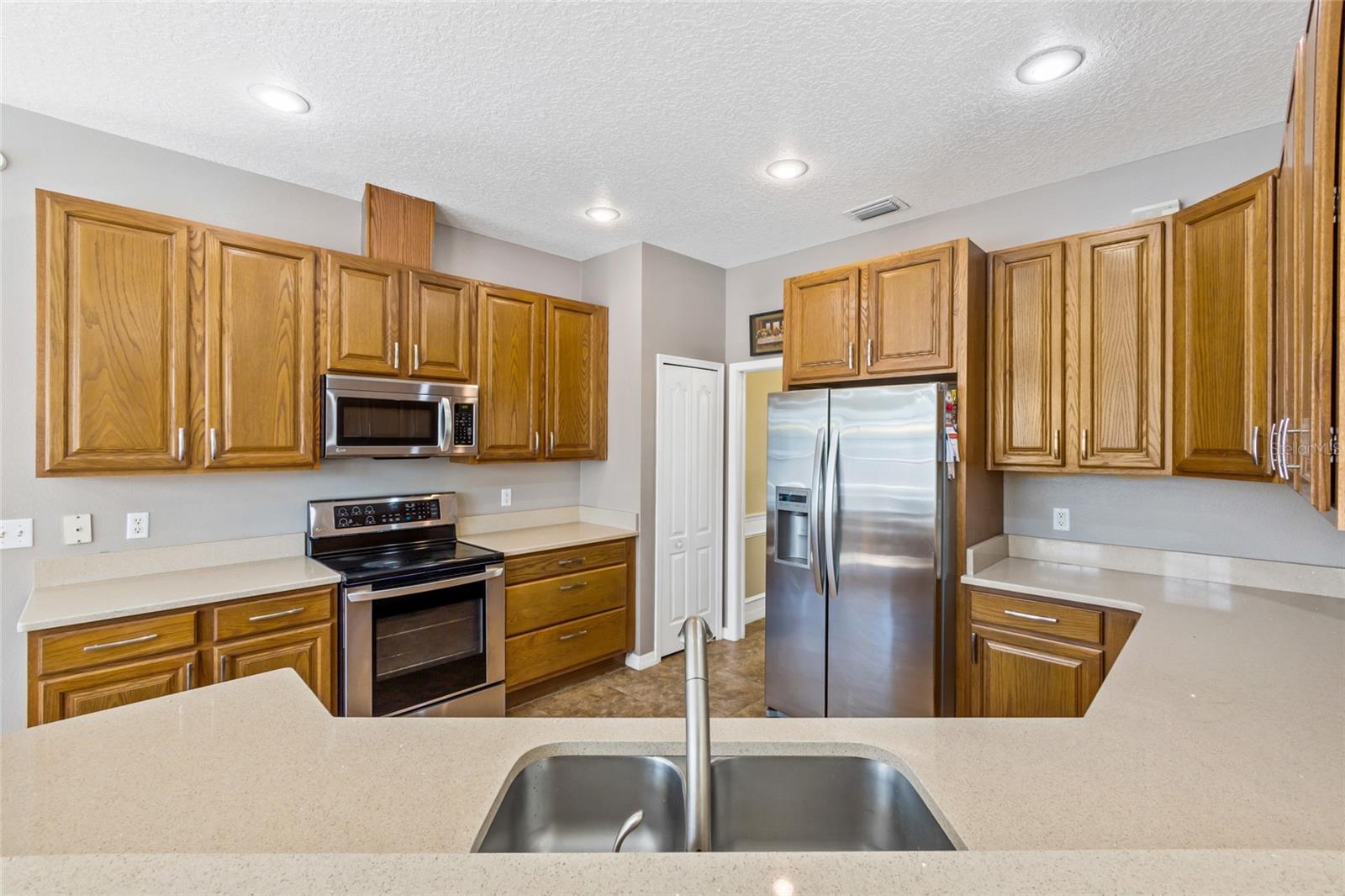 1569 Victoria Way Property Photo 12