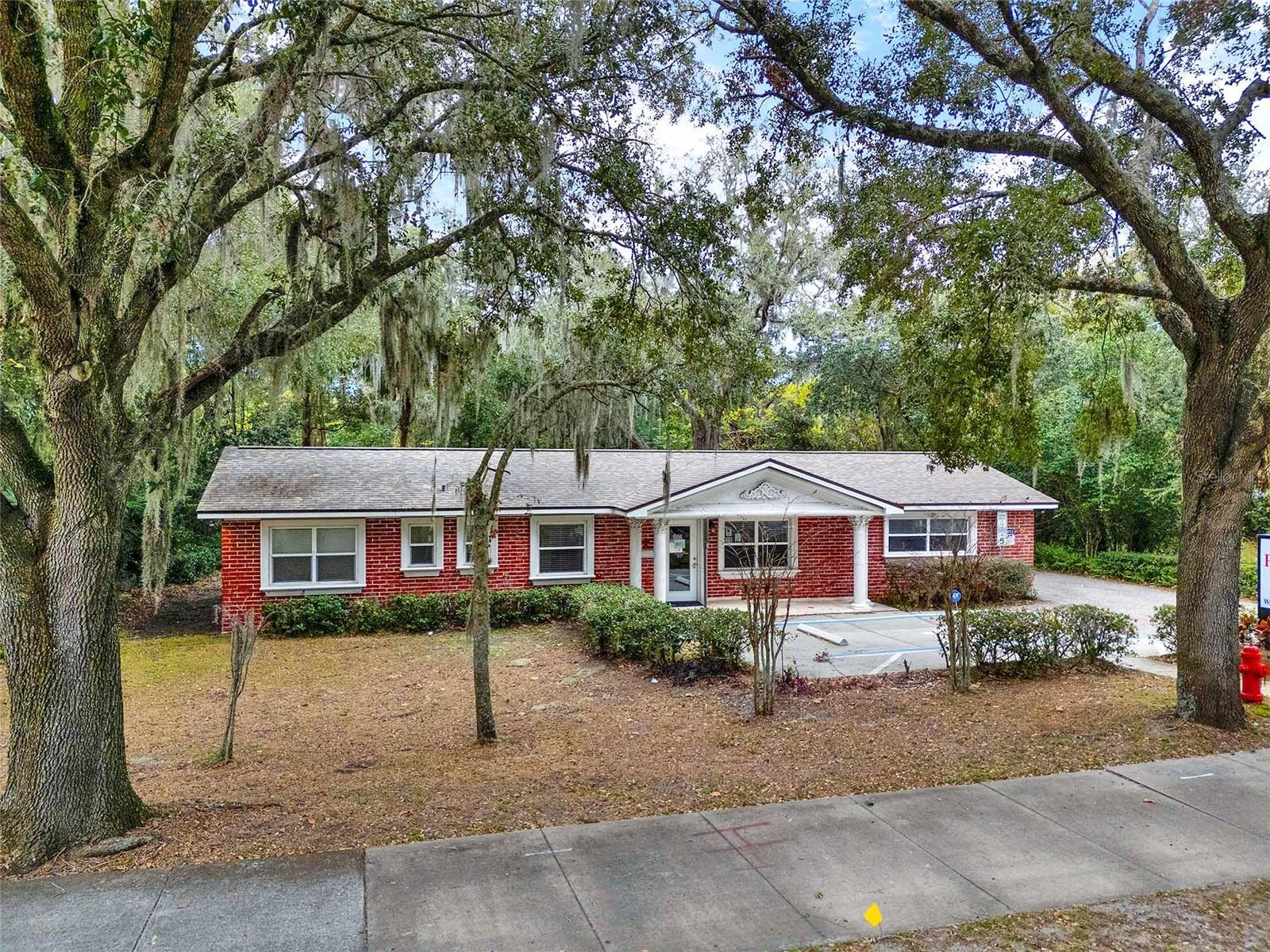 2768 W Lake Mary Blvd Property Photo 3