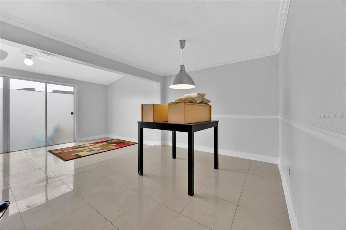 352 Caribbean Dr #main Property Photo 5