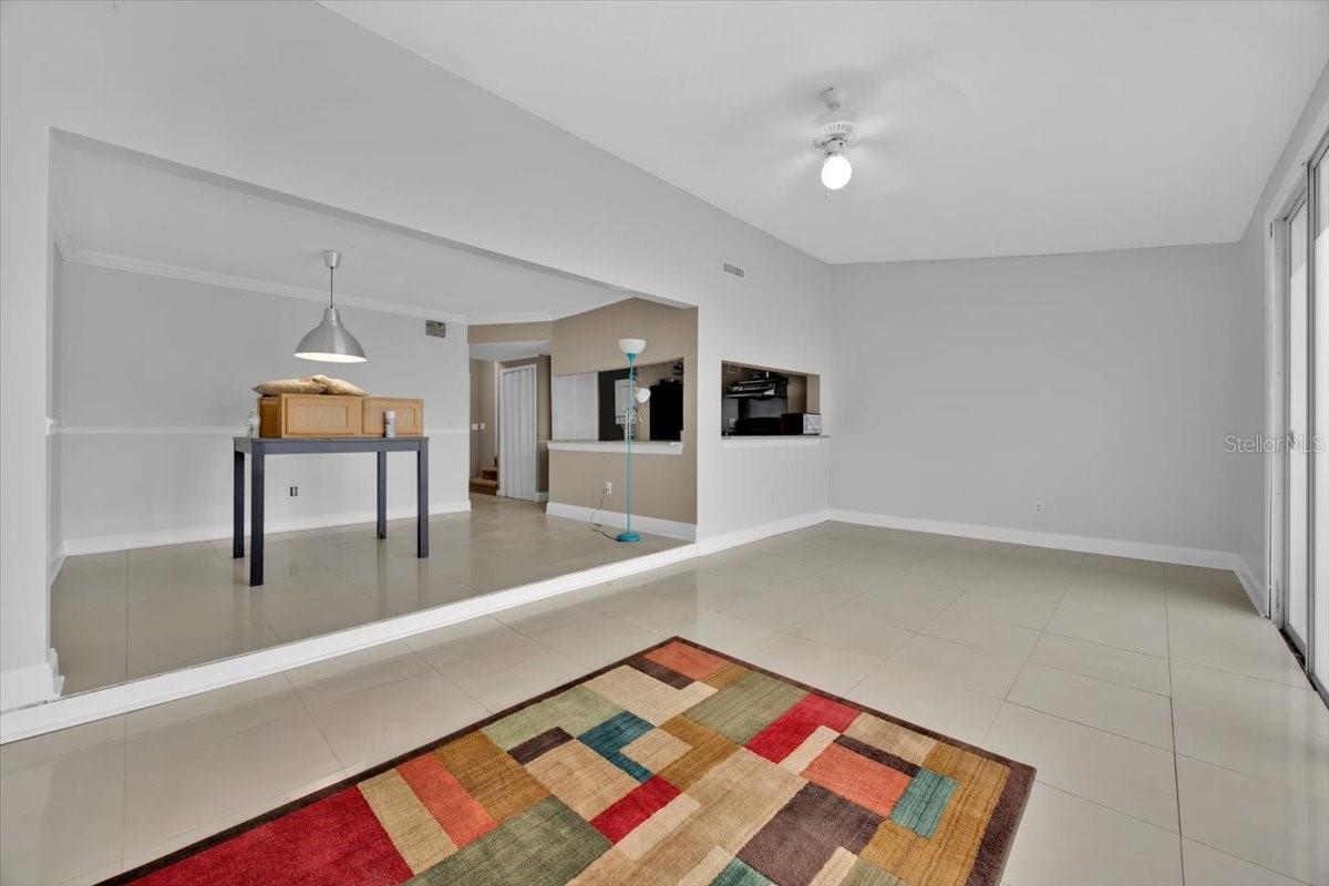 352 Caribbean Dr #main Property Photo 7