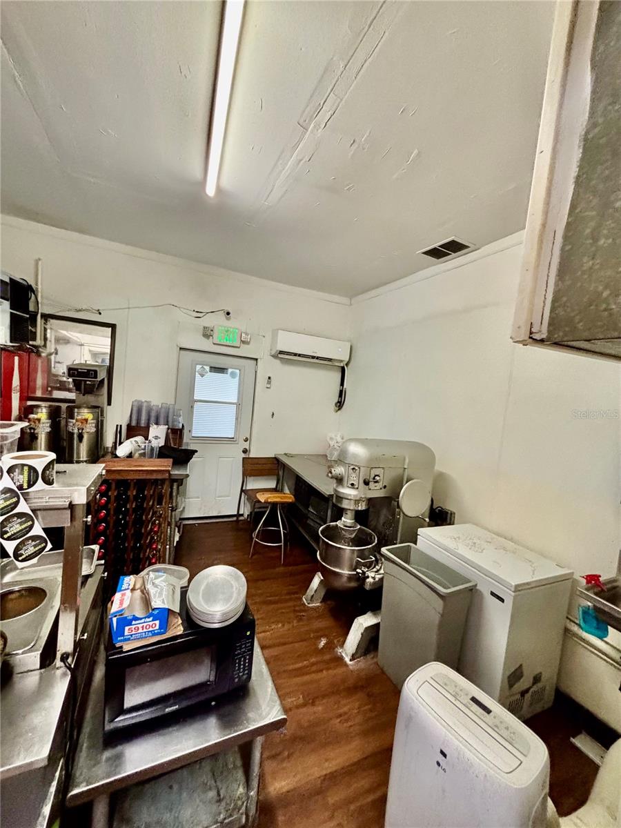 1220 Sanford Ave Property Photo 32