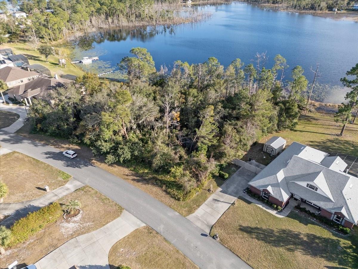 2103 Watersedge Dr Property Photo 2