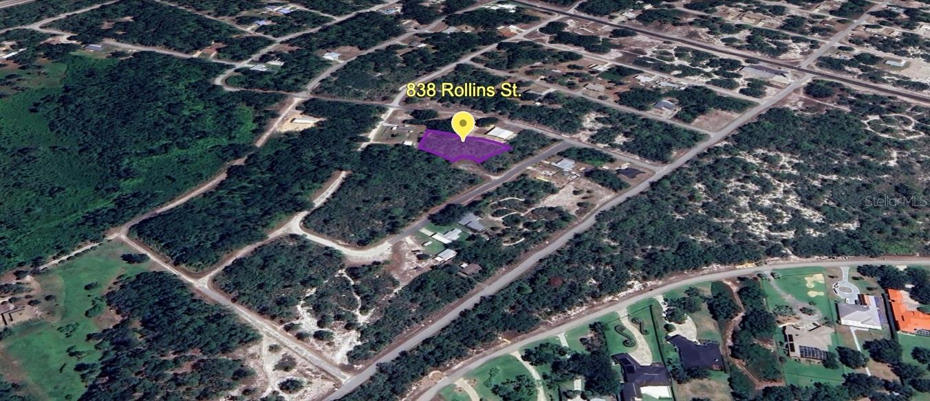 838 Rollins St Property Photo 3