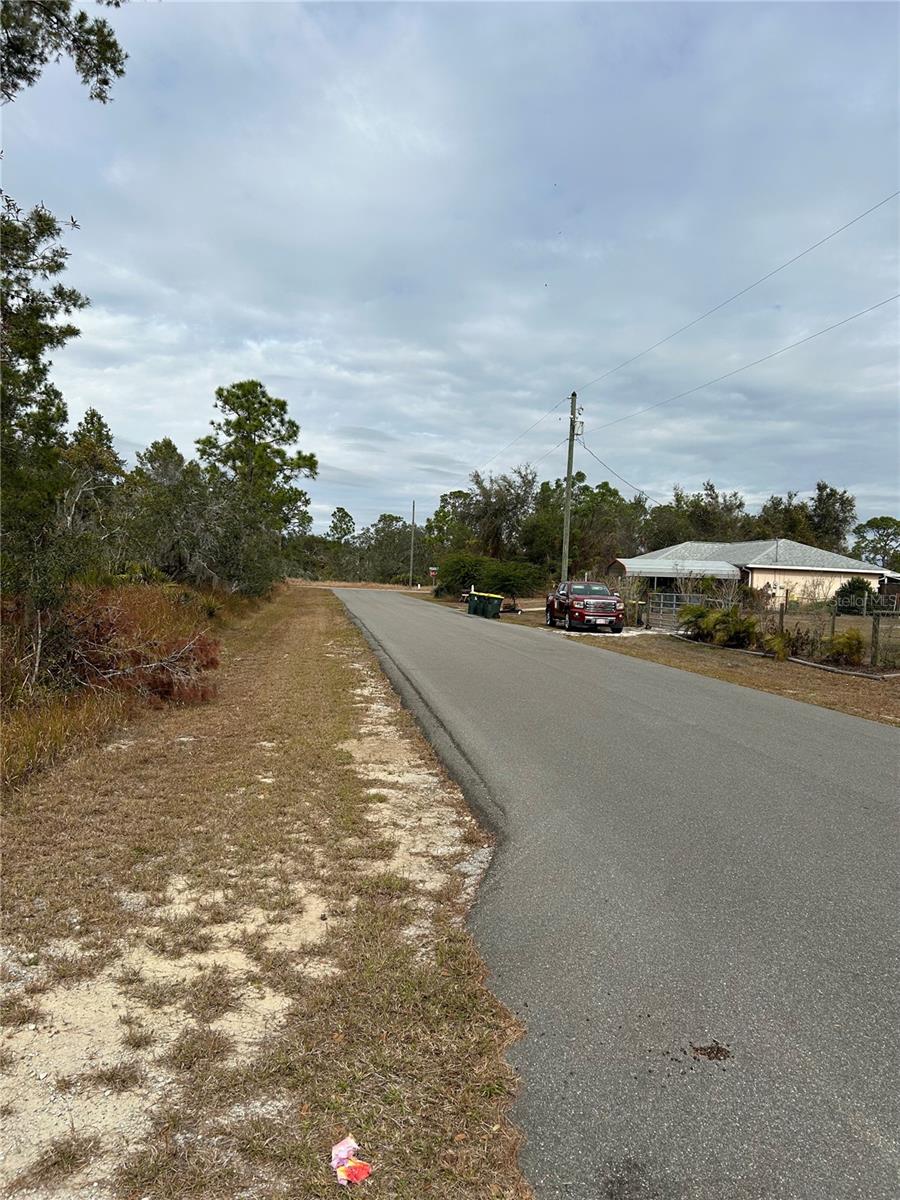 838 Rollins St Property Photo 10