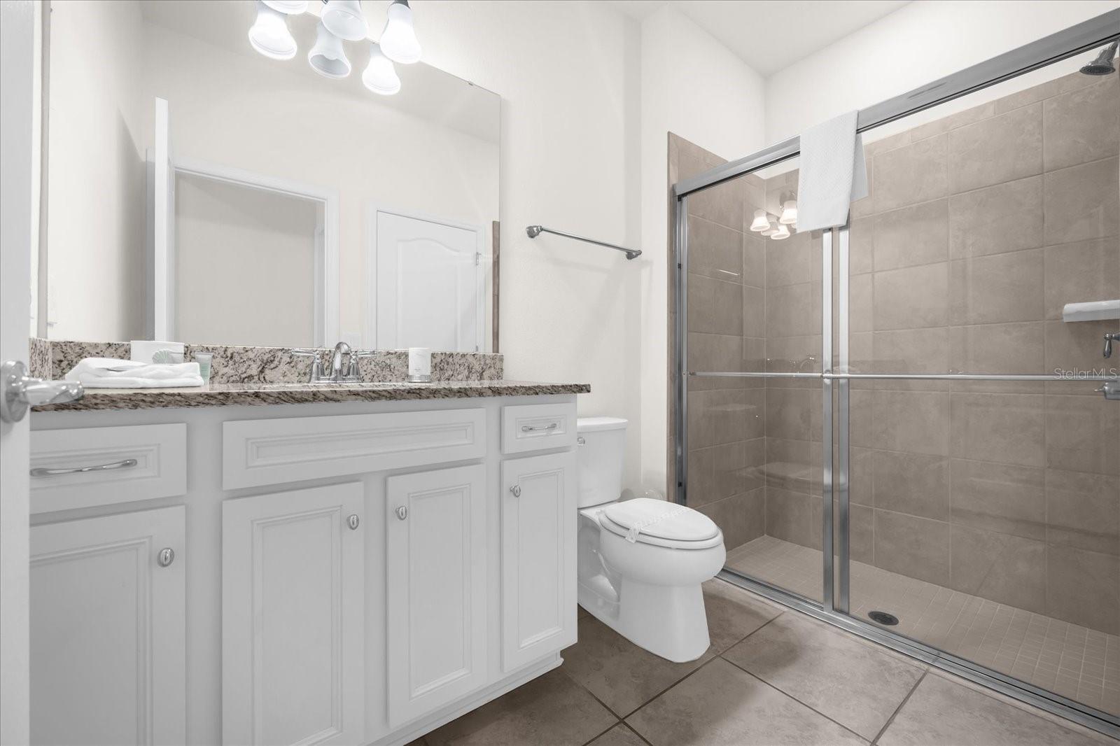 7260 Oakmoss Loop Property Photo 33