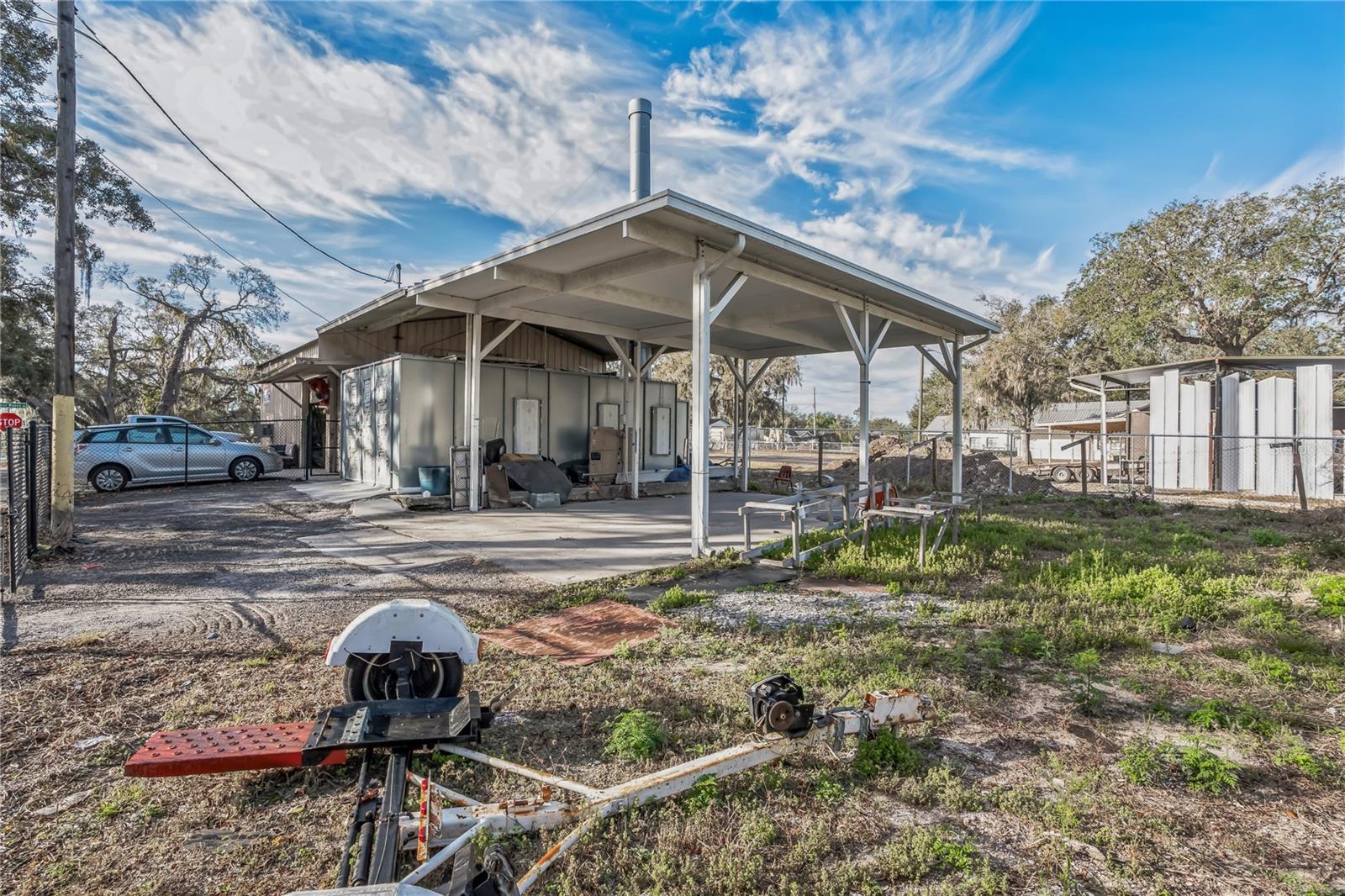 10 Barry Ave Property Photo 14