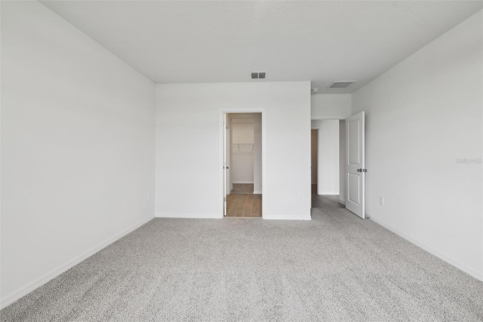 1886 Draughton Dr Property Photo 31