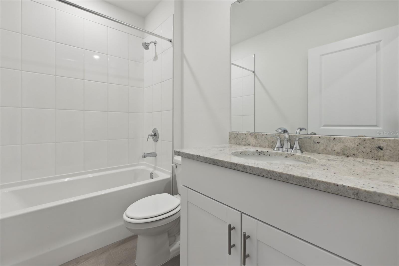 1886 Draughton Dr Property Photo 39