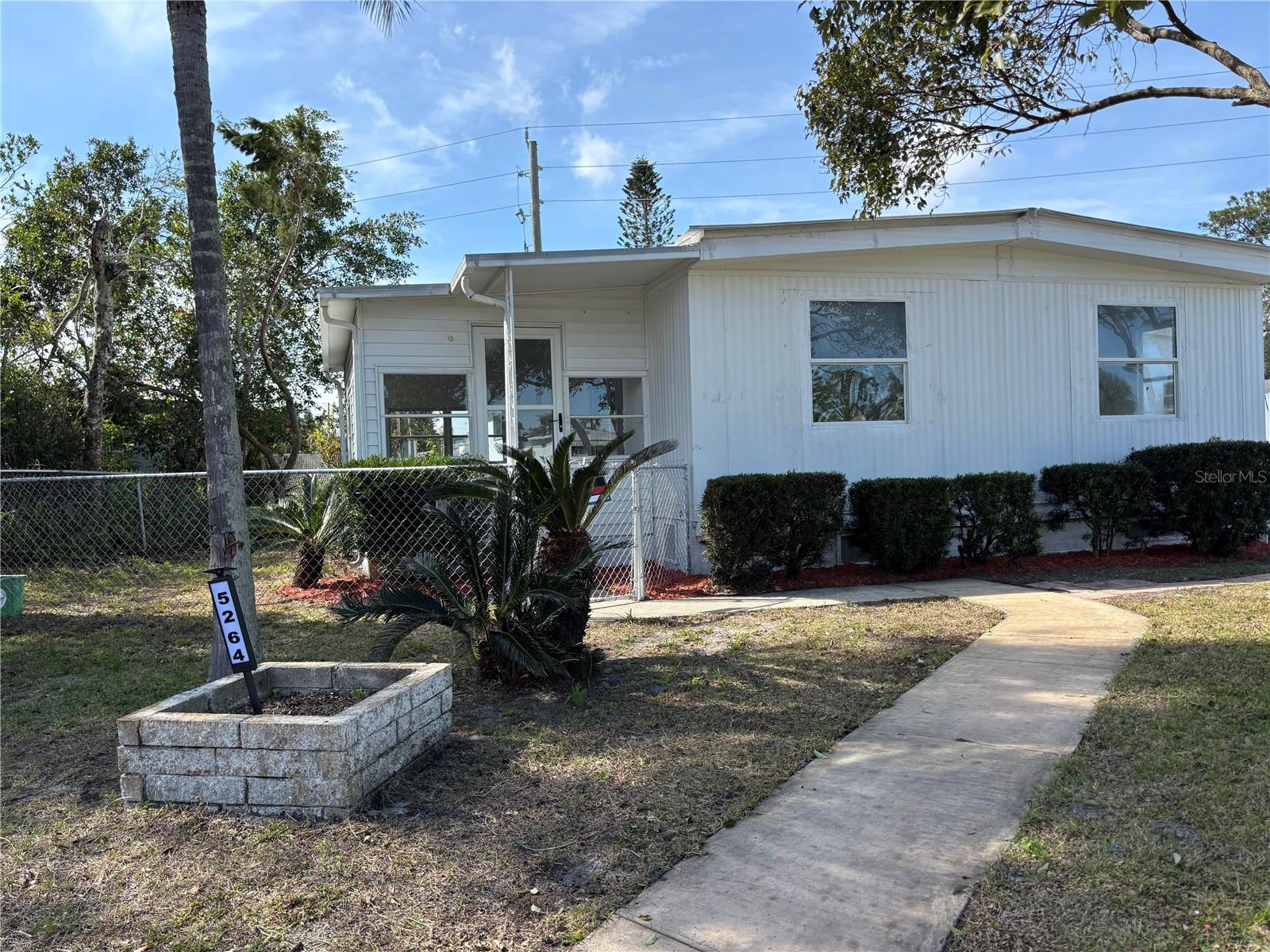 5264 Taylor Ave Property Photo
