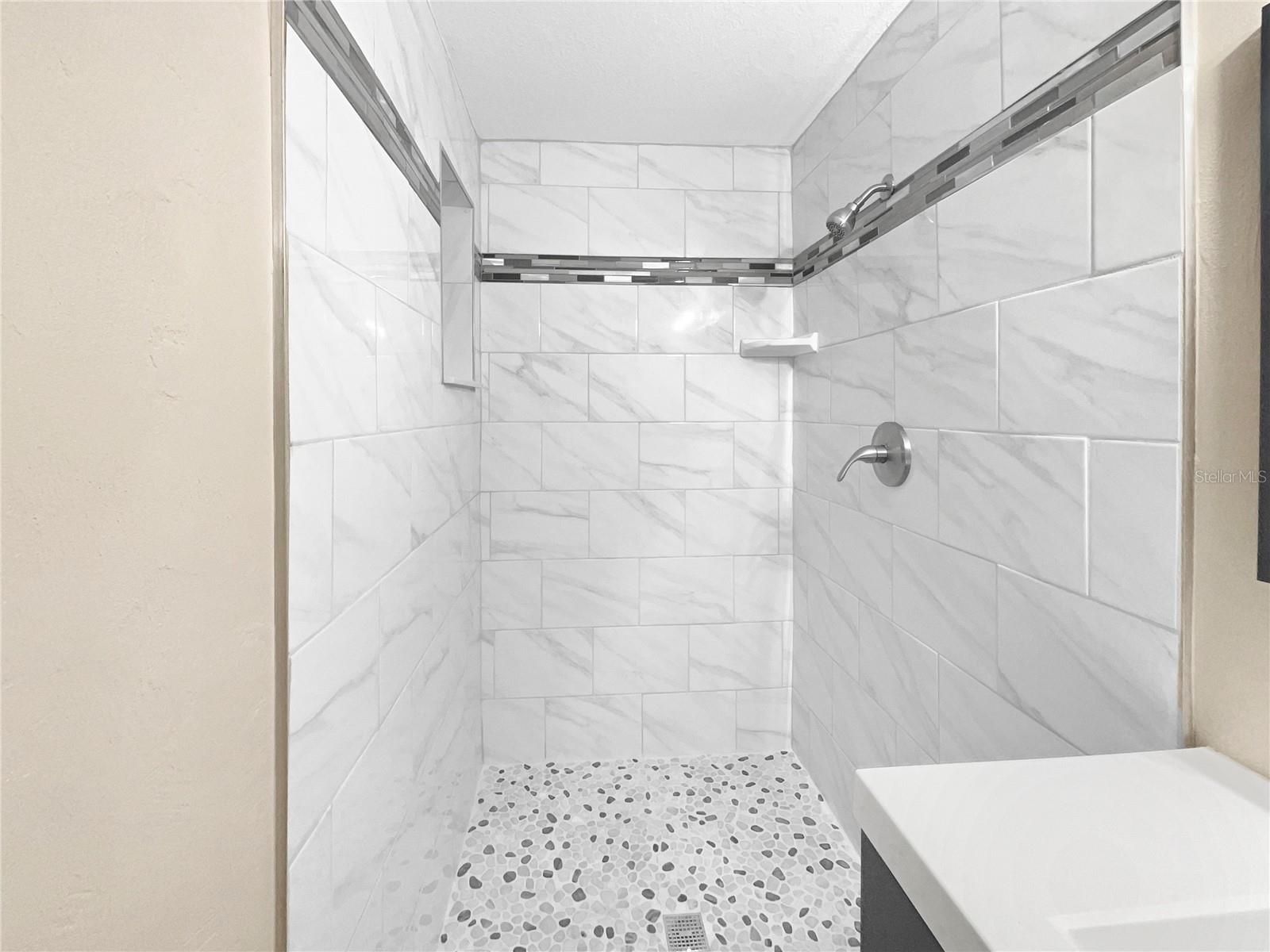 2569 Belmont Ave Property Photo 16