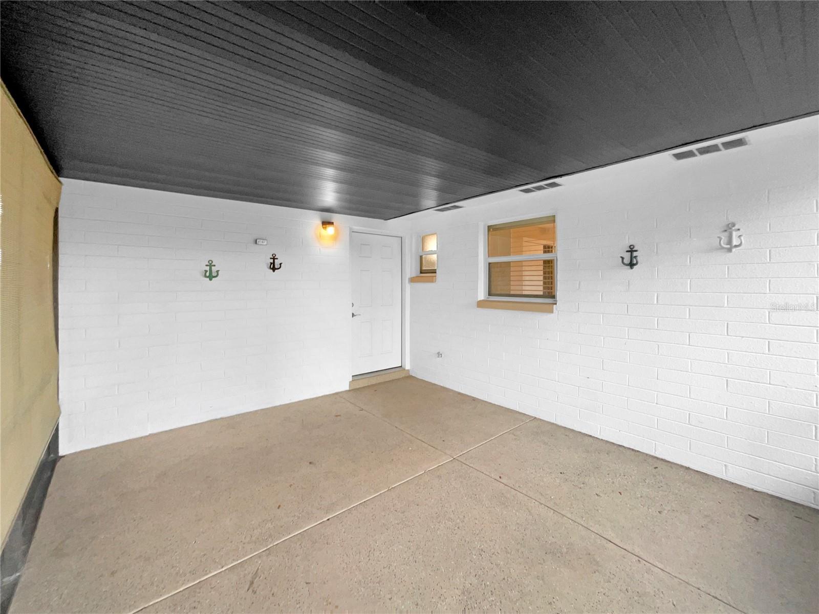 2569 Belmont Ave Property Photo 18