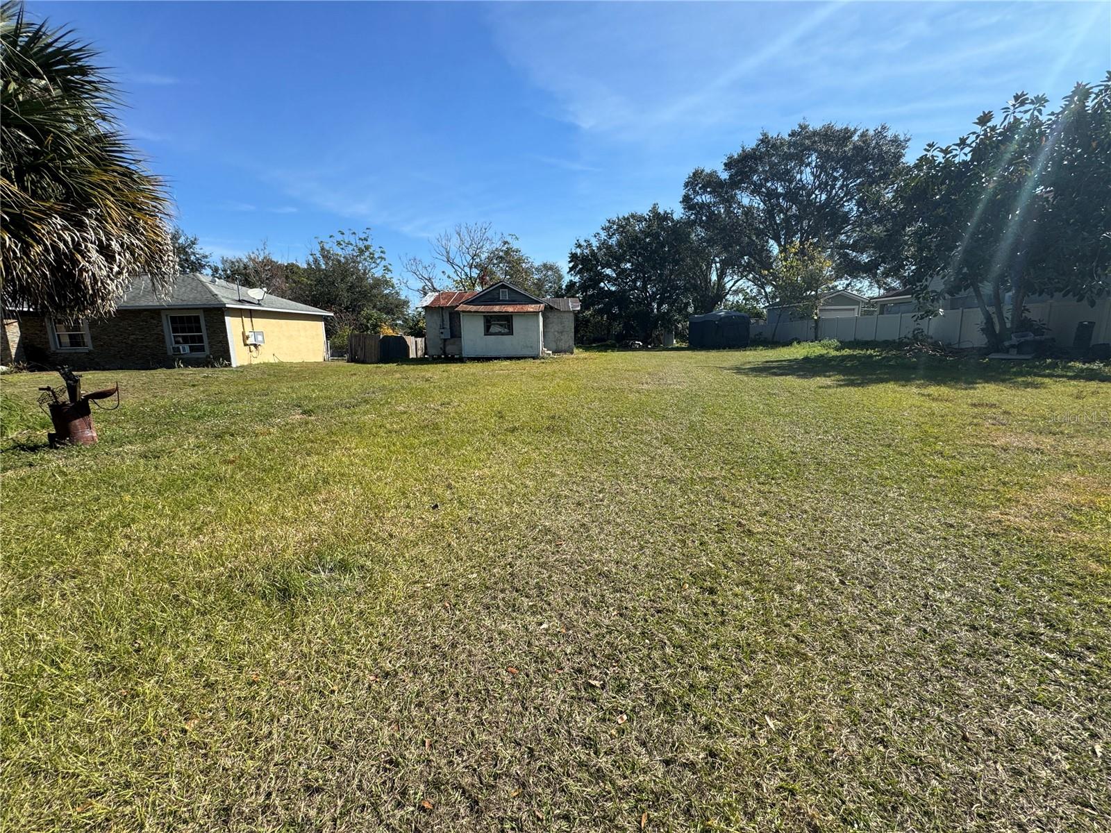 384 Railroad Ave Property Photo 3