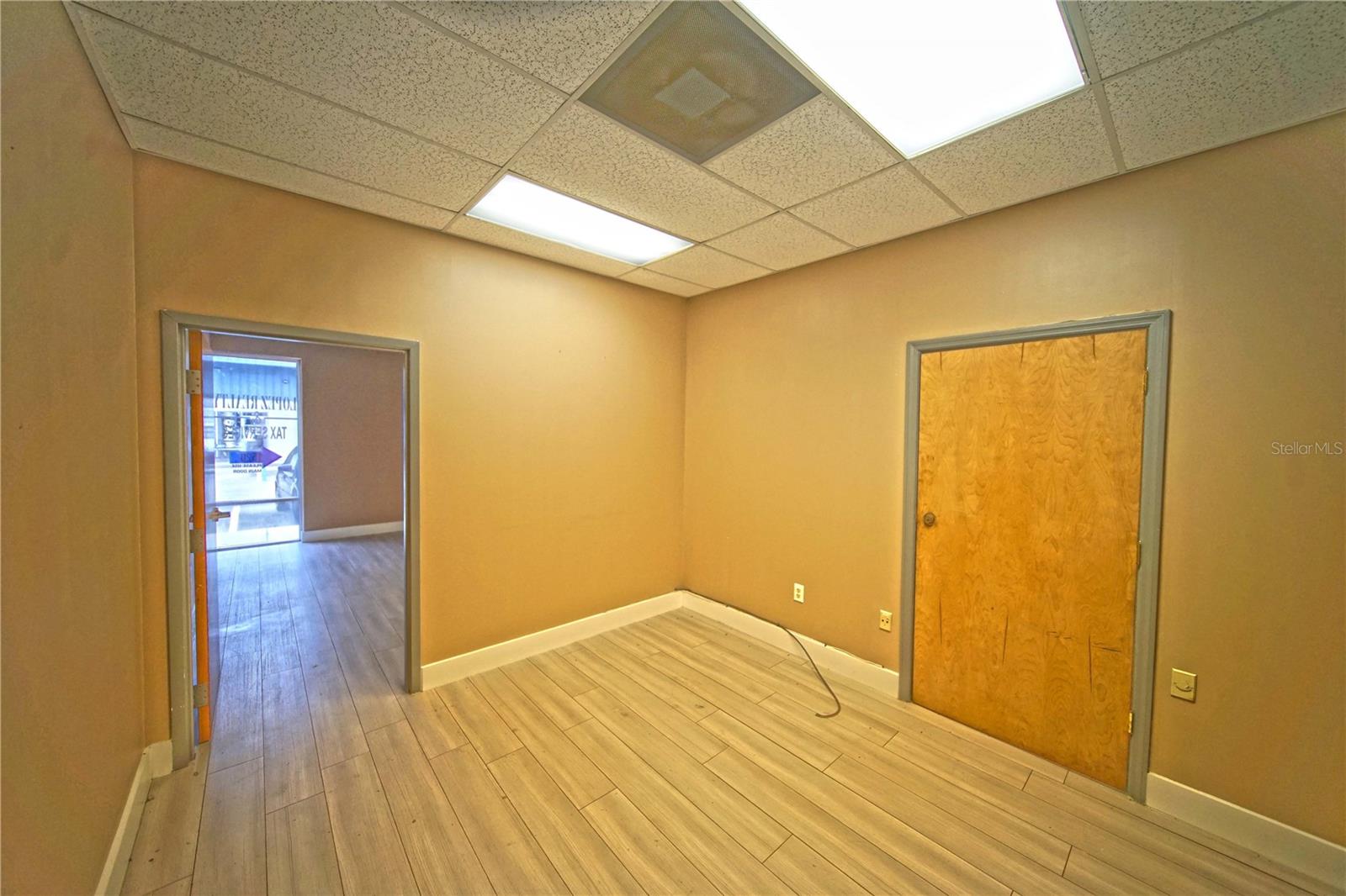 1520 Tropic Park Dr Property Photo 2