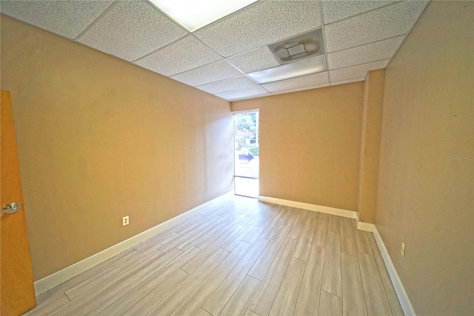 1520 Tropic Park Dr Property Photo 6