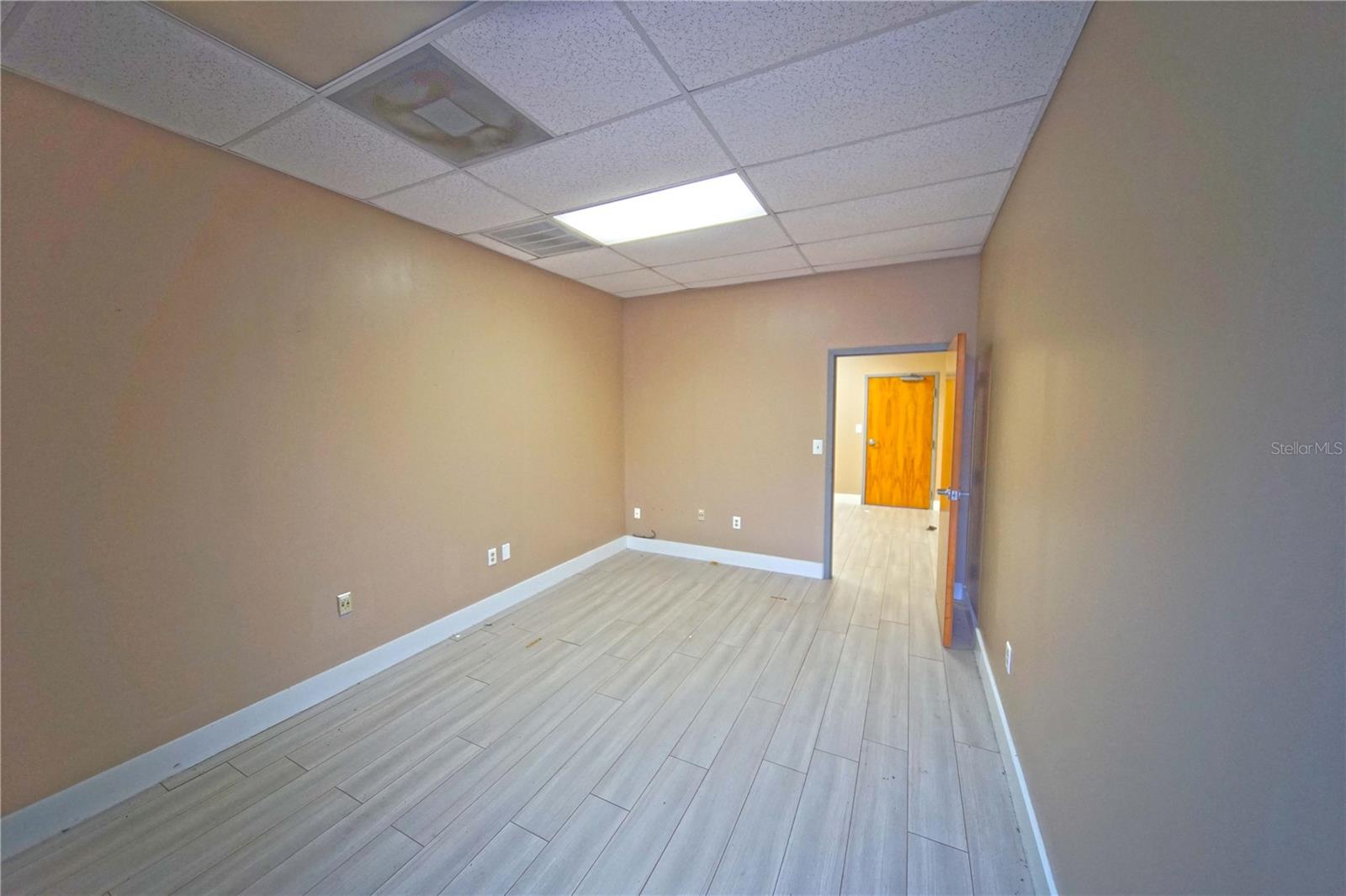1520 Tropic Park Dr Property Photo 8