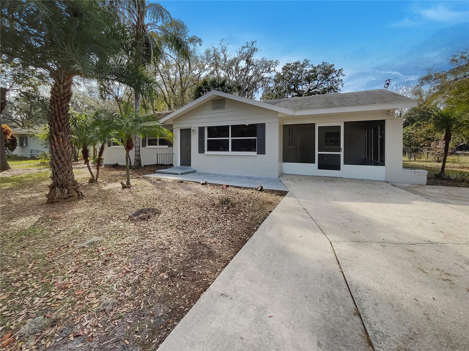 1361 Peters Dr Property Photo 1