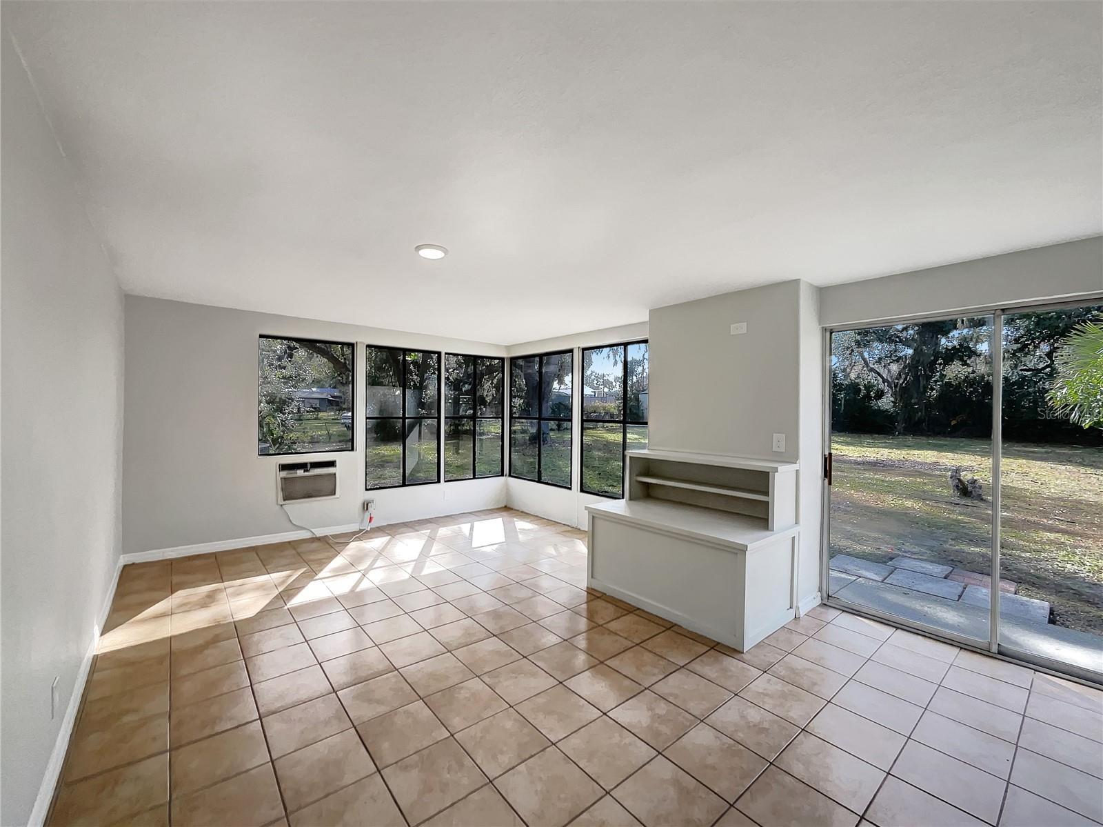 1361 Peters Dr Property Photo 15