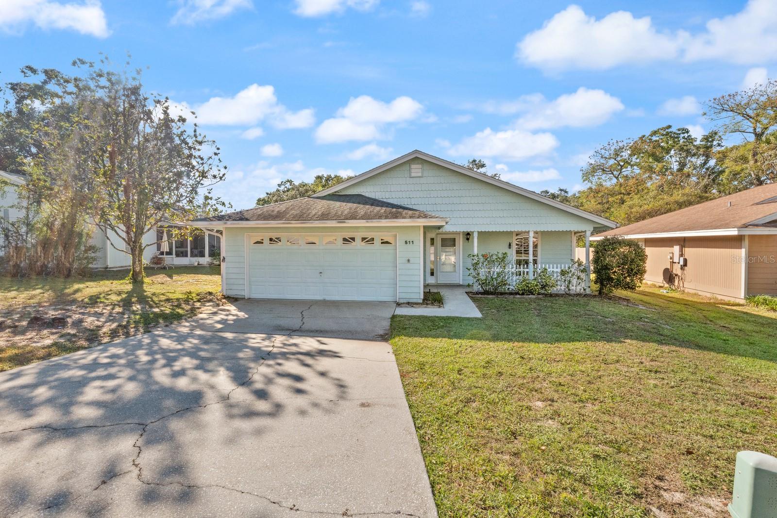 511 Coventry Ct Property Photo 2