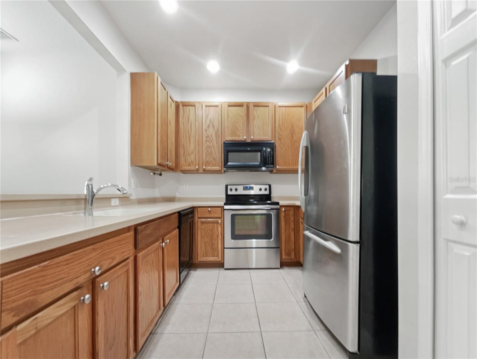 3473 Parkridge Cir #17-101 Property Photo 6