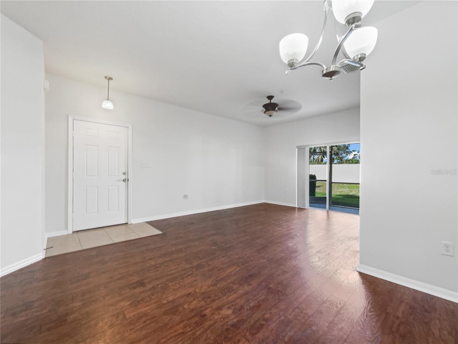 3473 Parkridge Cir #17-101 Property Photo 16