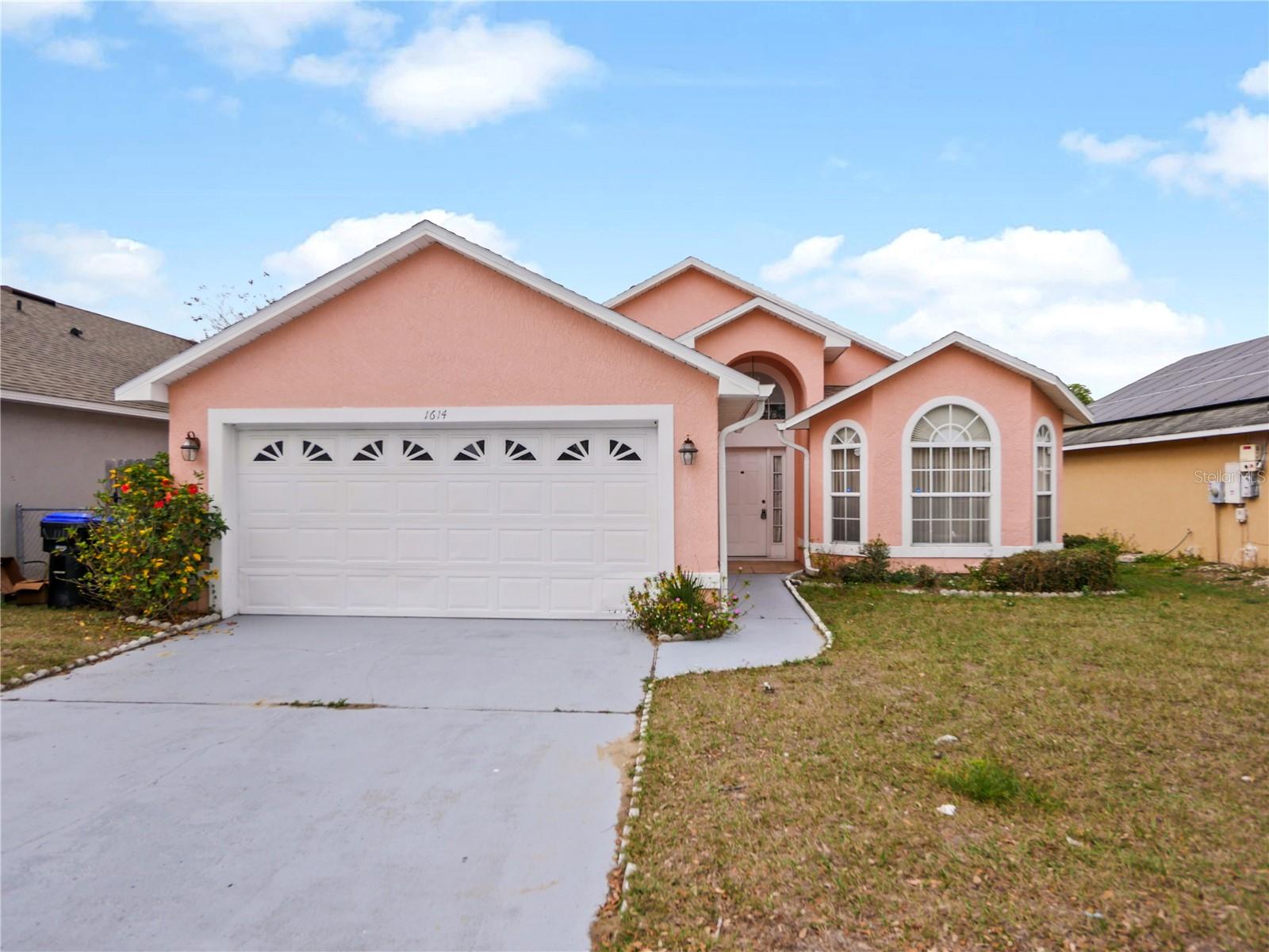 1614 Stanbury Dr Property Photo 1