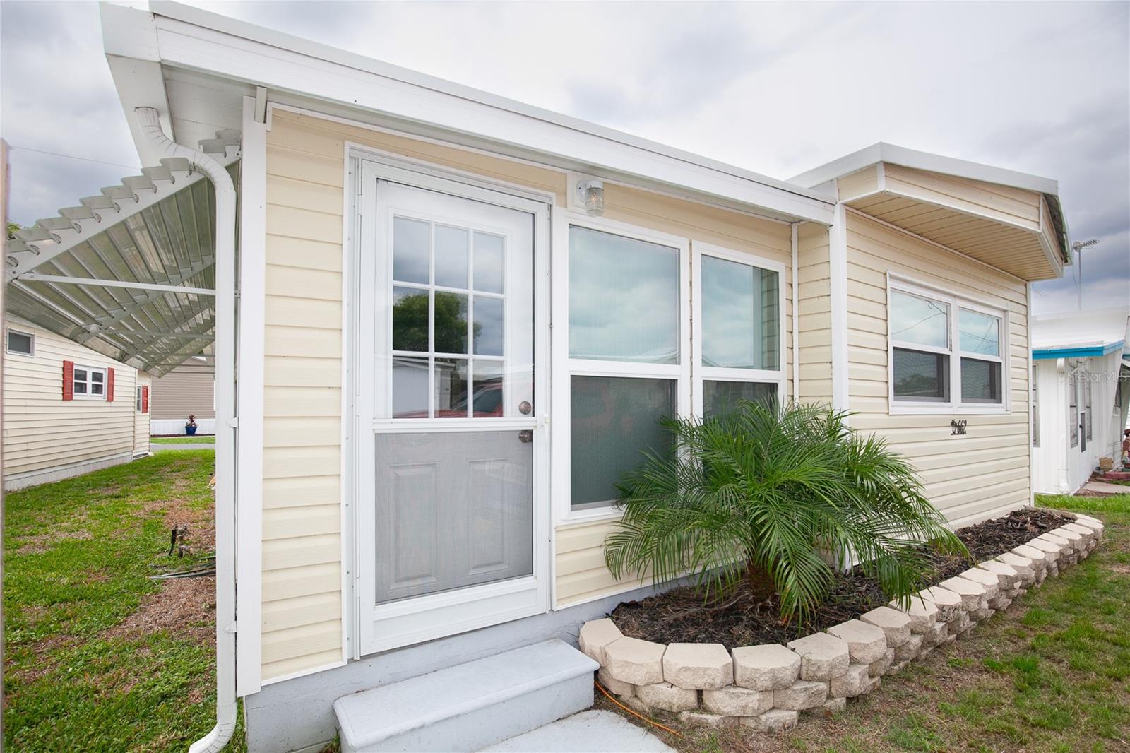 662 Sinclair Cir Property Photo 1