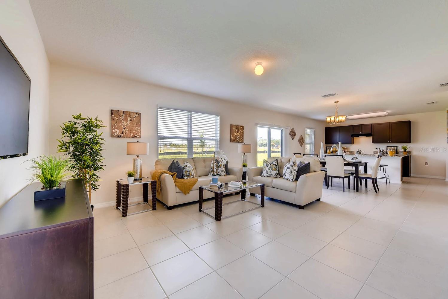 3813 Royal Azalea Way Property Photo 4