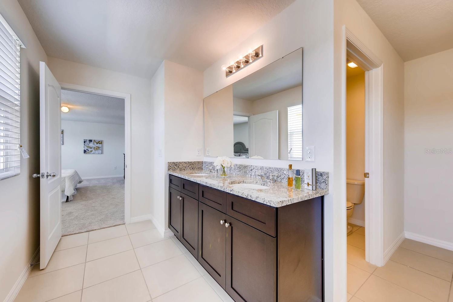 3813 Royal Azalea Way Property Photo 14