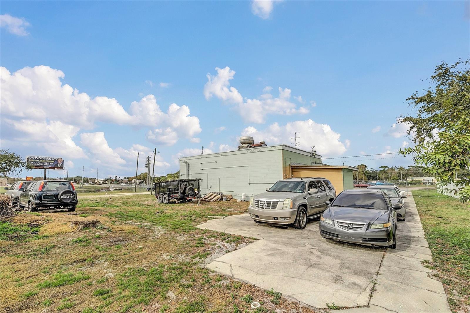 7900 E Colonial Dr Property Photo 43