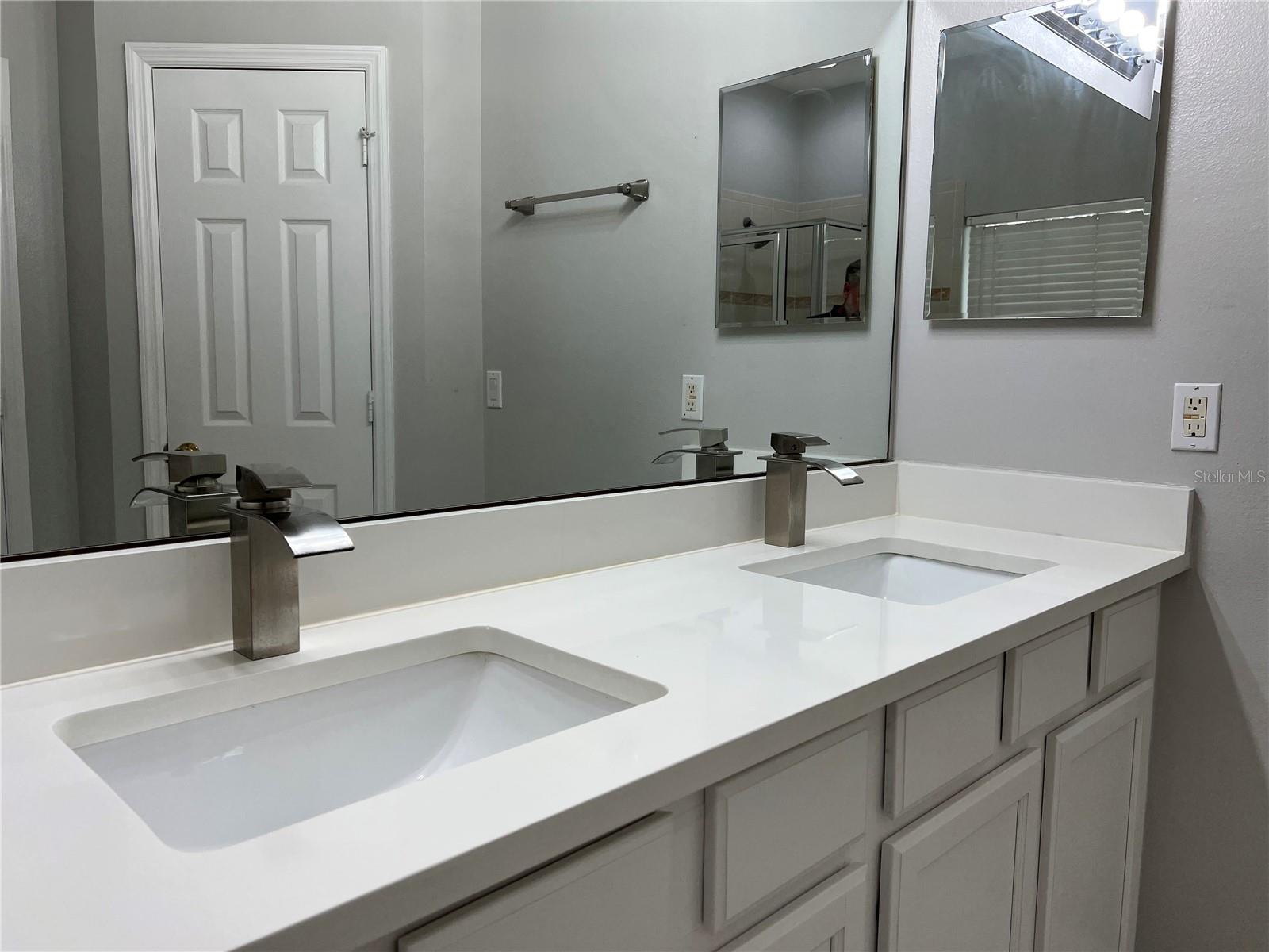 14014 Eden Isle Blvd Property Photo 18
