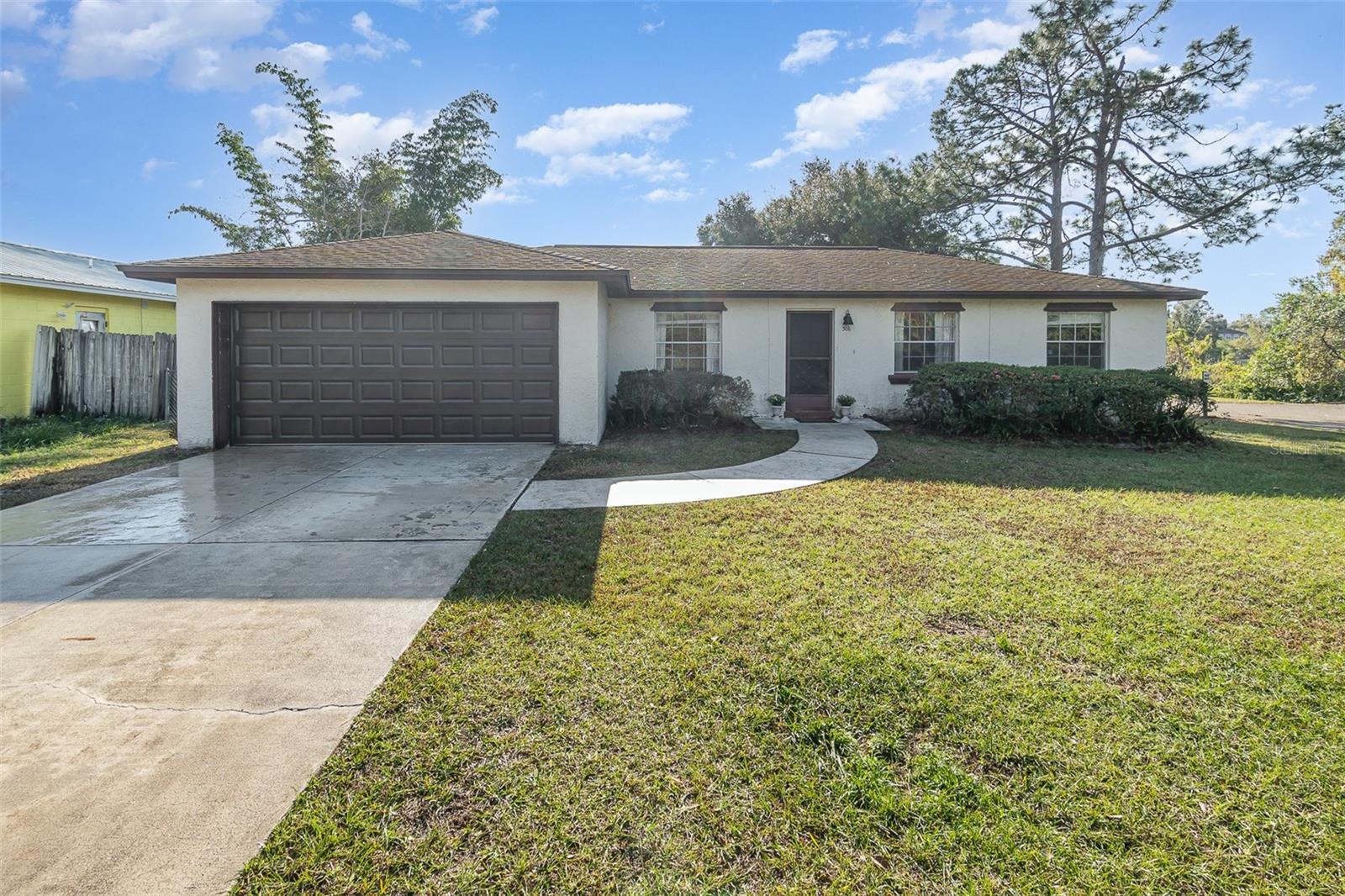 306 Loch Low Dr Property Photo 4