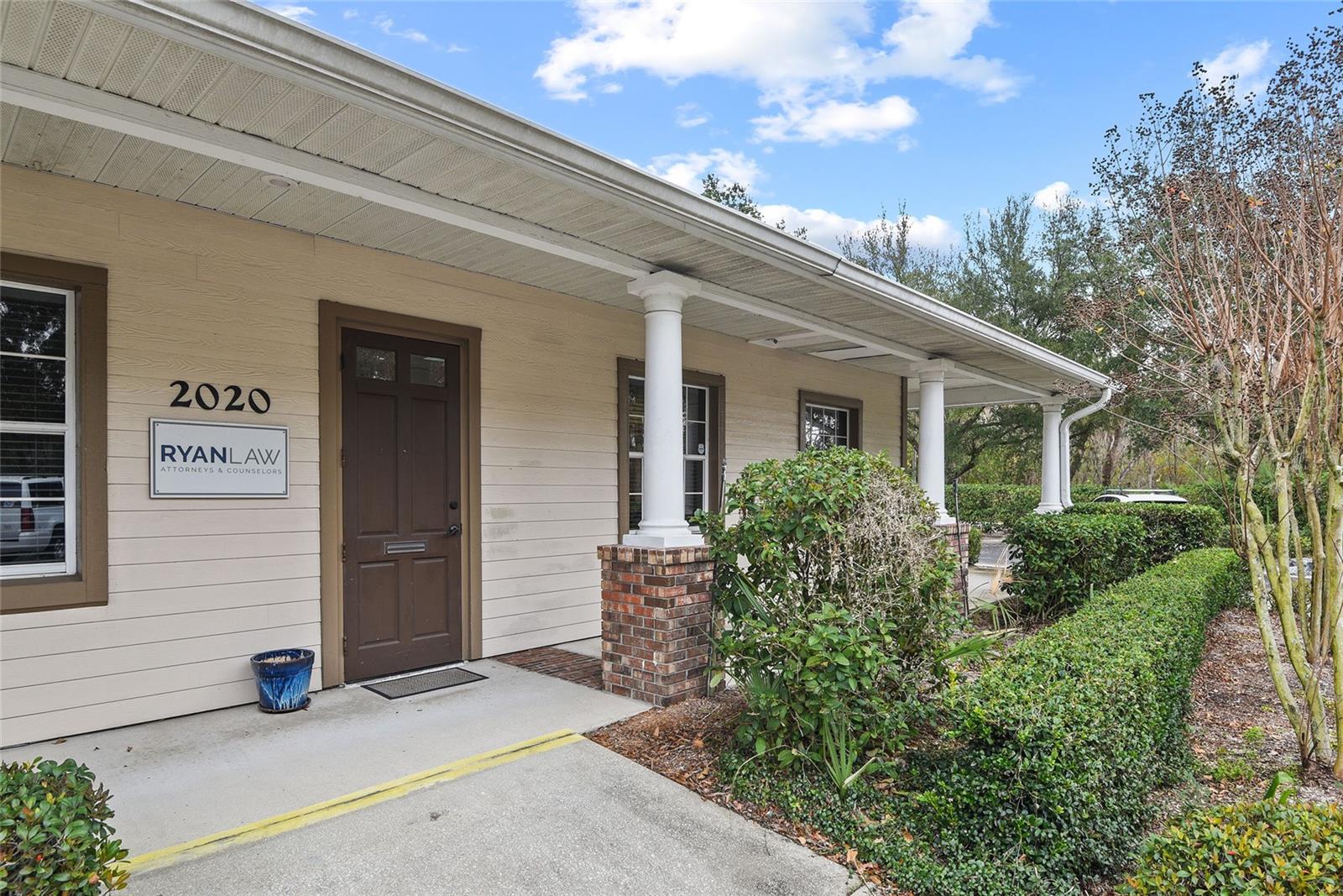 2020 Winter Springs Blvd #2020 Property Photo 3
