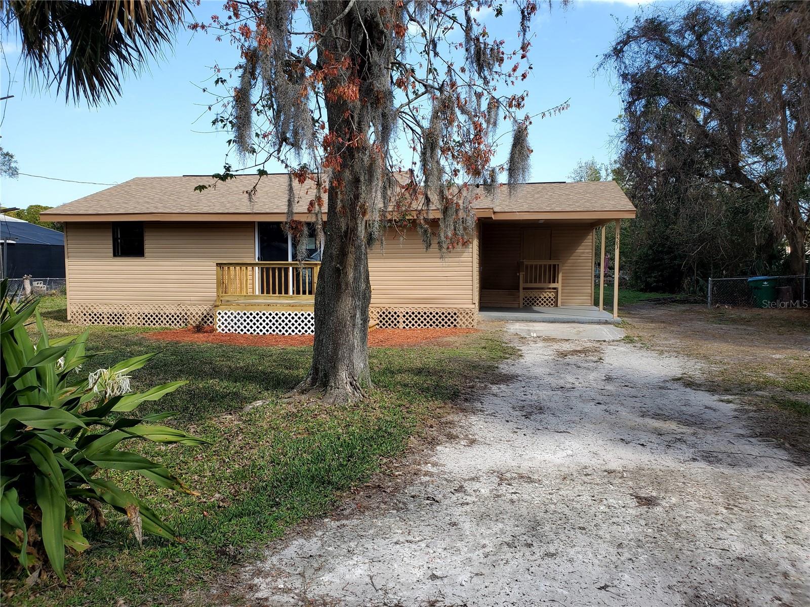 1583 Montgomery Ave Property Photo