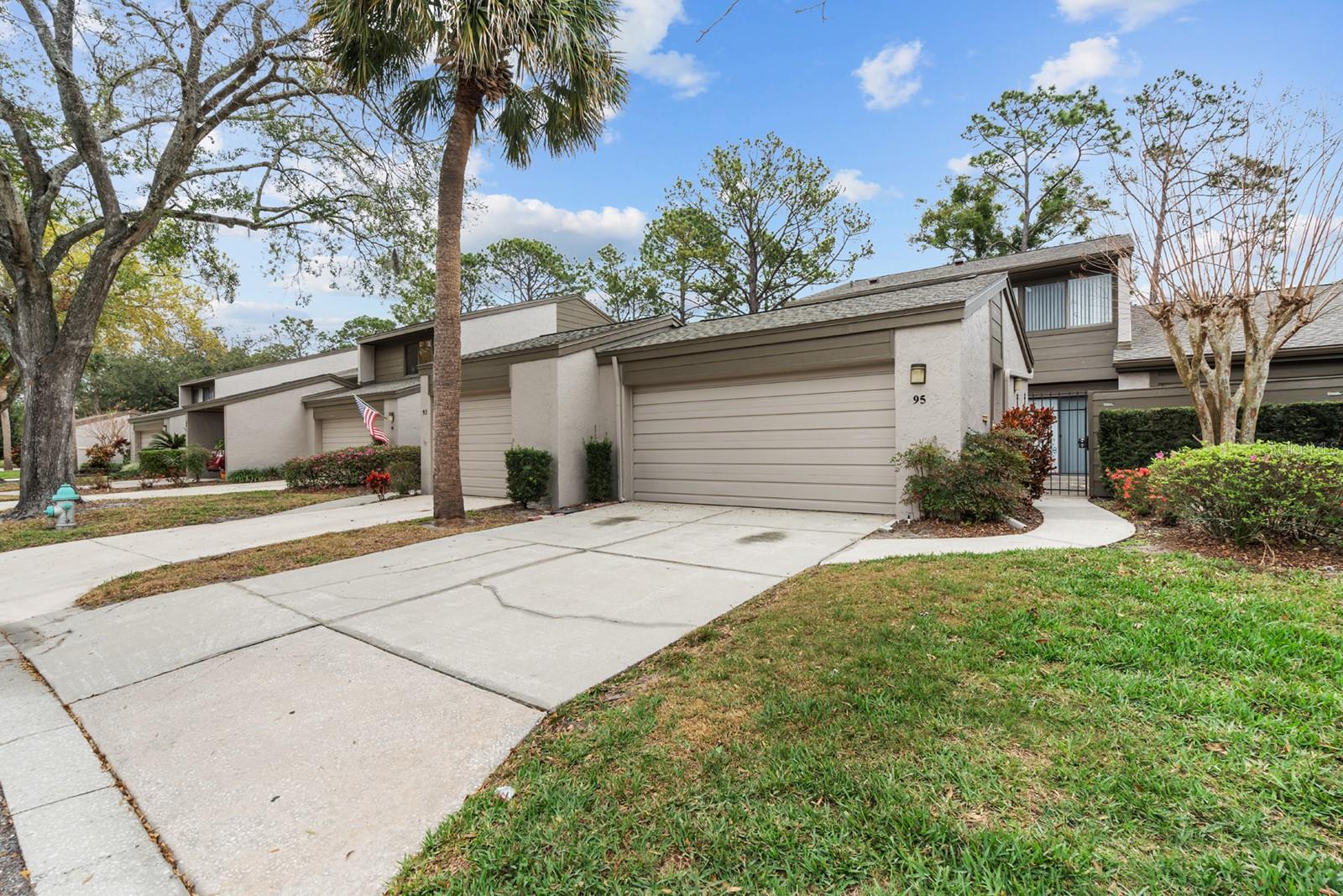 95 Carolwood Blvd Property Photo