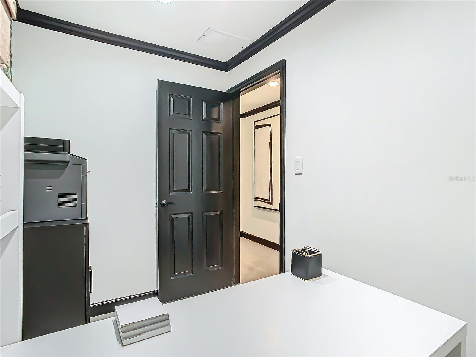 409 Montgomery Rd #121 Property Photo 20