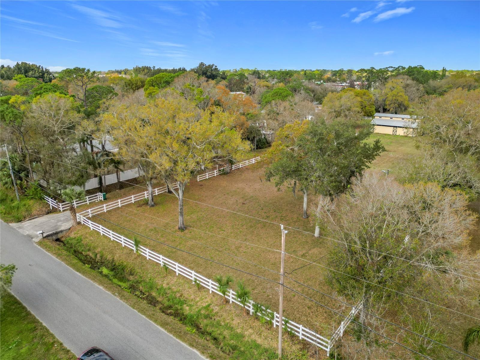 3900 Miami Ave Property Photo 10