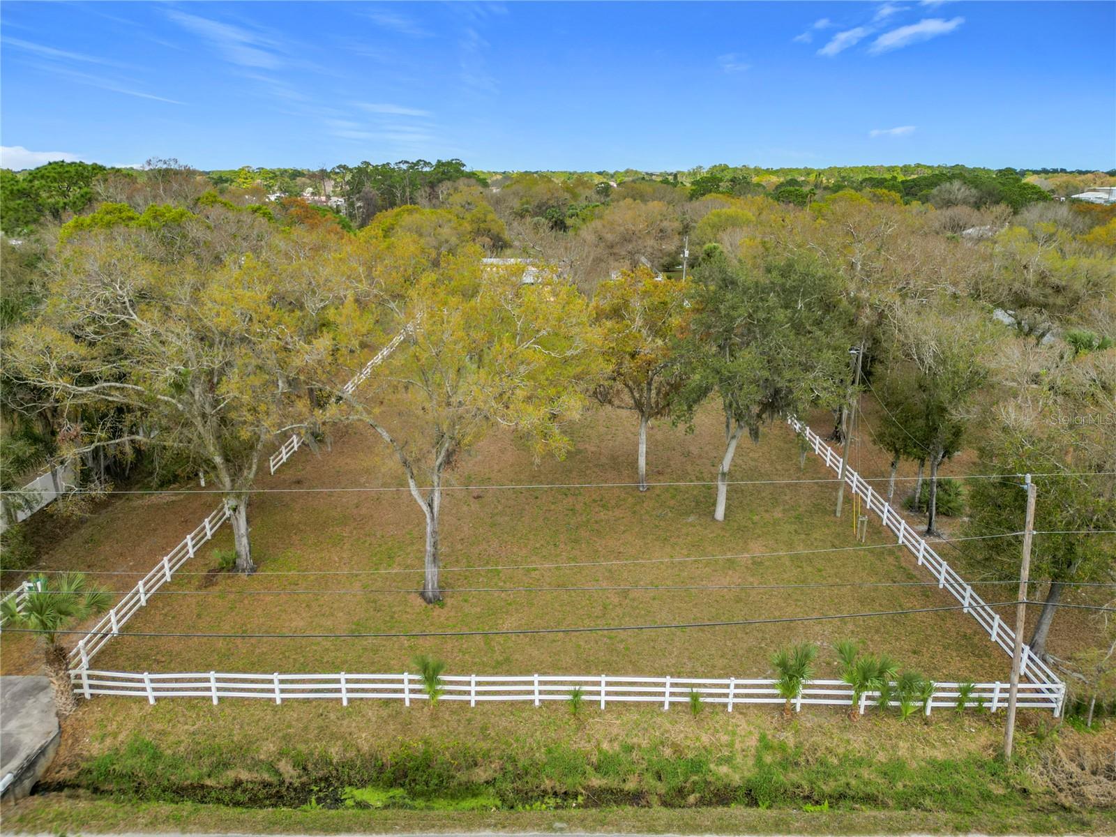 3900 Miami Ave Property Photo 11