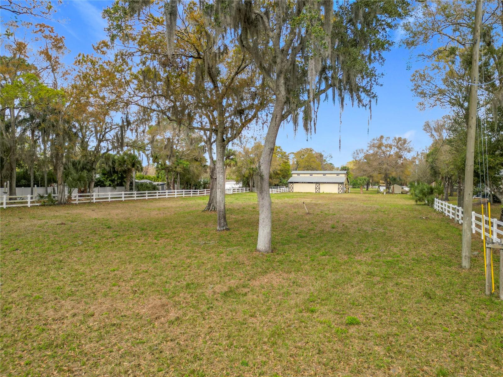 3900 Miami Ave Property Photo 13
